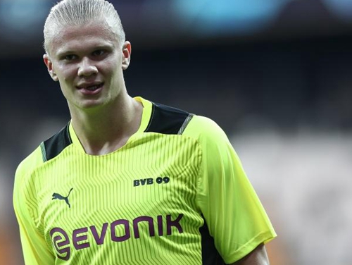 意媒：伊布、费拉拉入选米兰冬奥会火炬传递阵容（意媒：伊布、费拉拉入列米兰冬奥会火炬手名单）