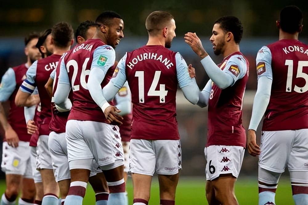 德转预热戴维身价：最高4500万欧不变，最低下跌至3000万欧（德转前瞻戴维估值：上限维持4500万欧，下限下调至3000万欧）