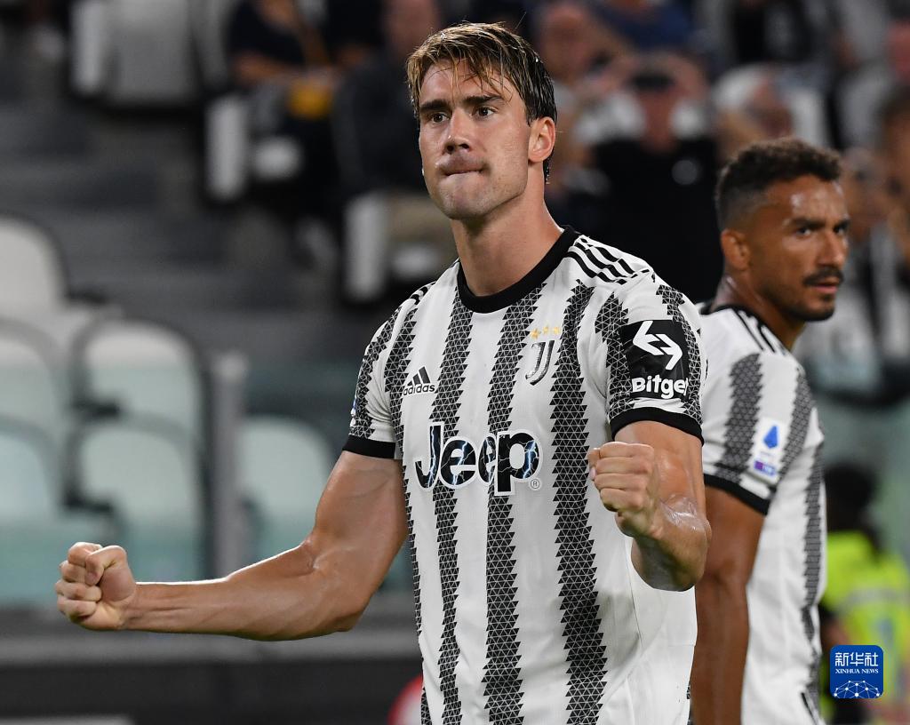 穆雷半场18分单节独得12分，上半场突破万分里程碑大关