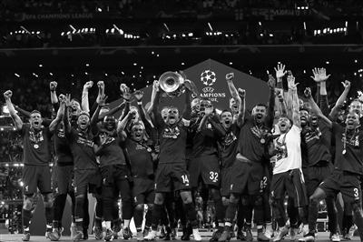 杜兰特连续三场得分上双