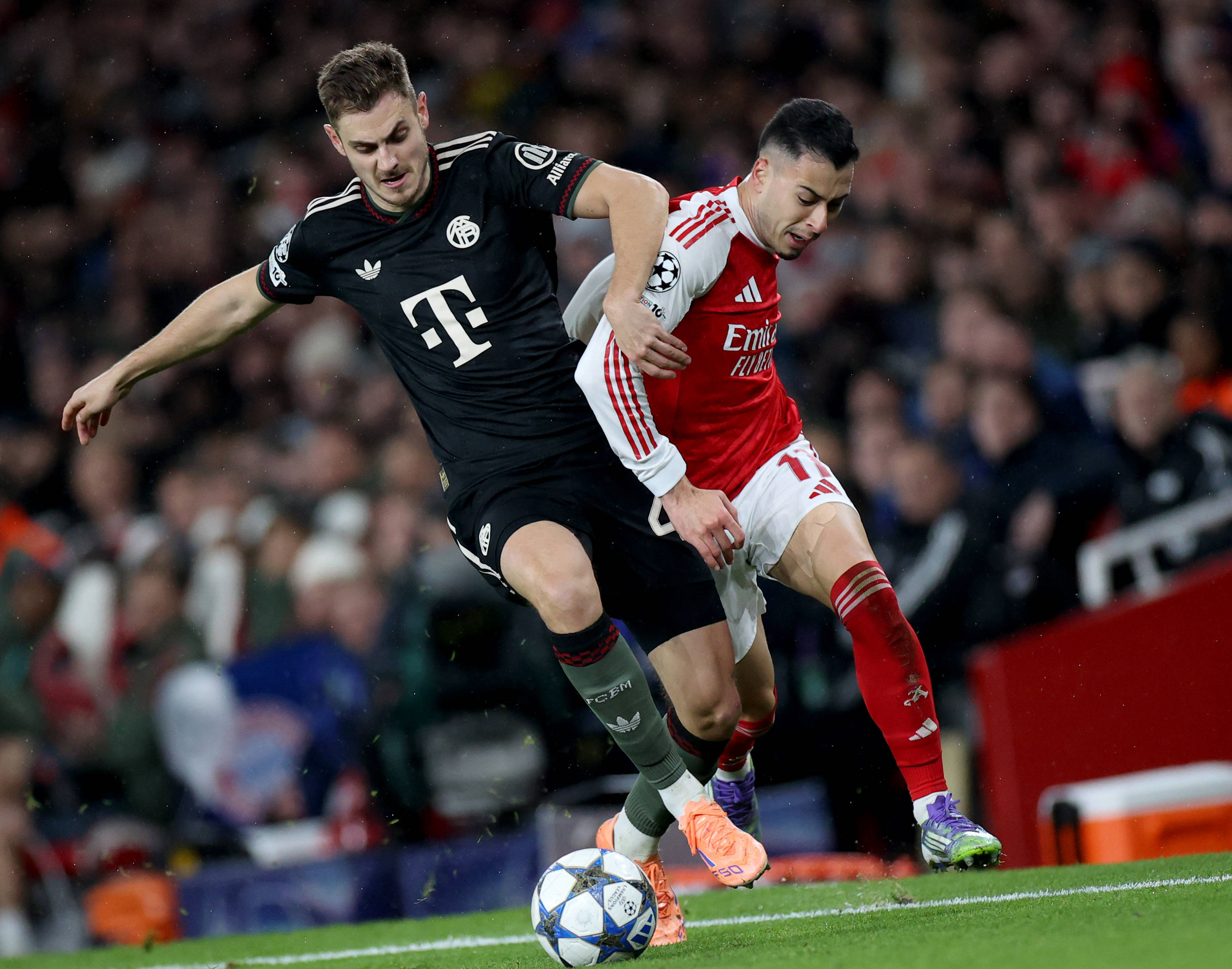 官方：格列兹曼荣膺2025金足奖（官方宣布：格列兹曼斩获2025年金足奖）