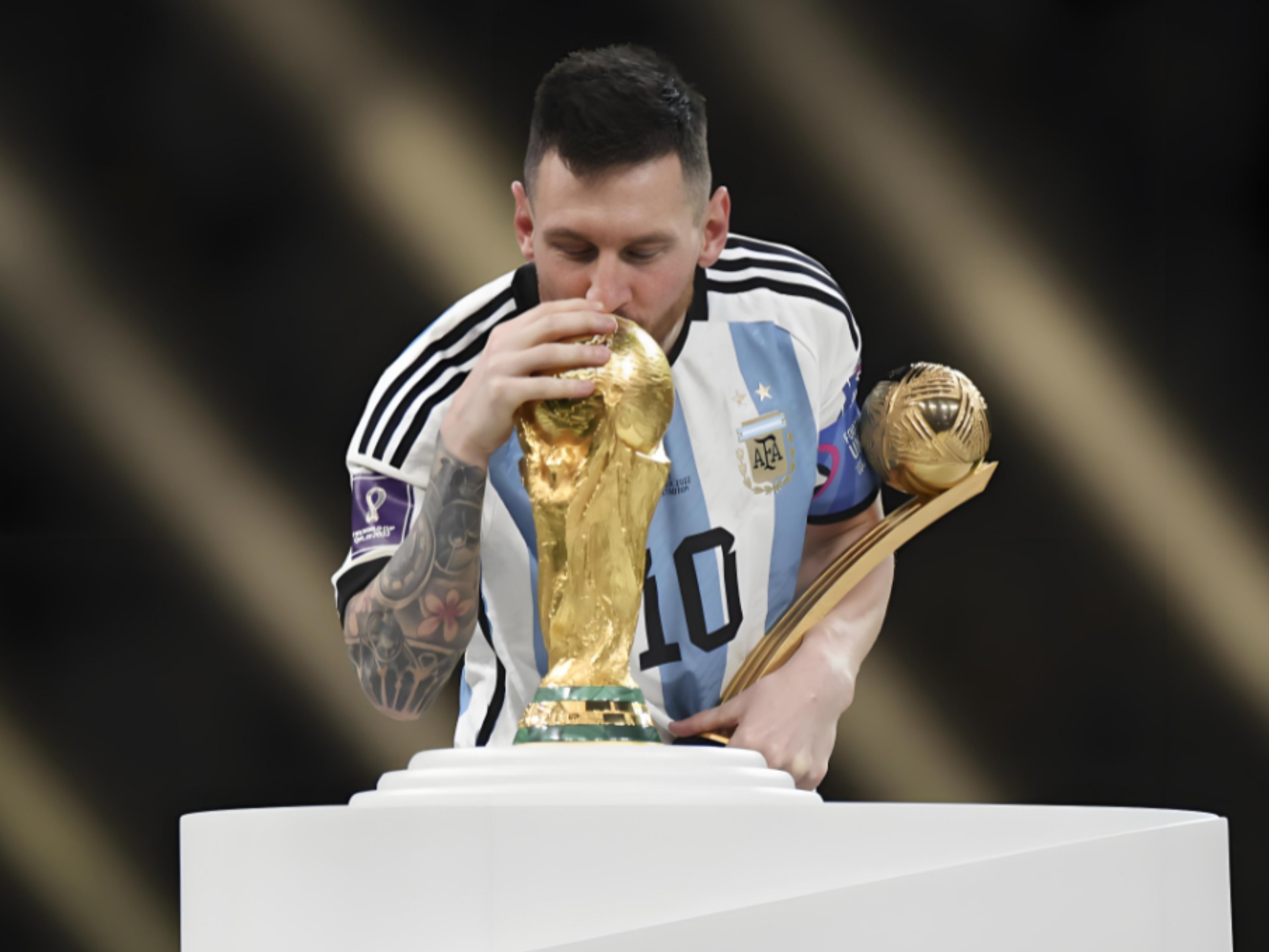 拉斯帕多里：巴萨与皇马都非常强大，但我觉得马竞同样出色（拉斯帕多里：巴萨皇马实力强劲，马竞同样不遑多让）