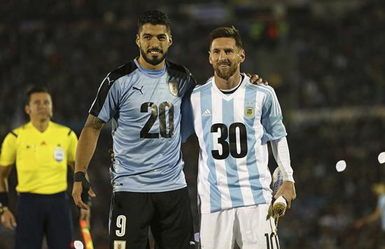 国脚谈留洋：竞争巨大但不会放弃（国脚谈留洋：竞争激烈，仍将坚持）