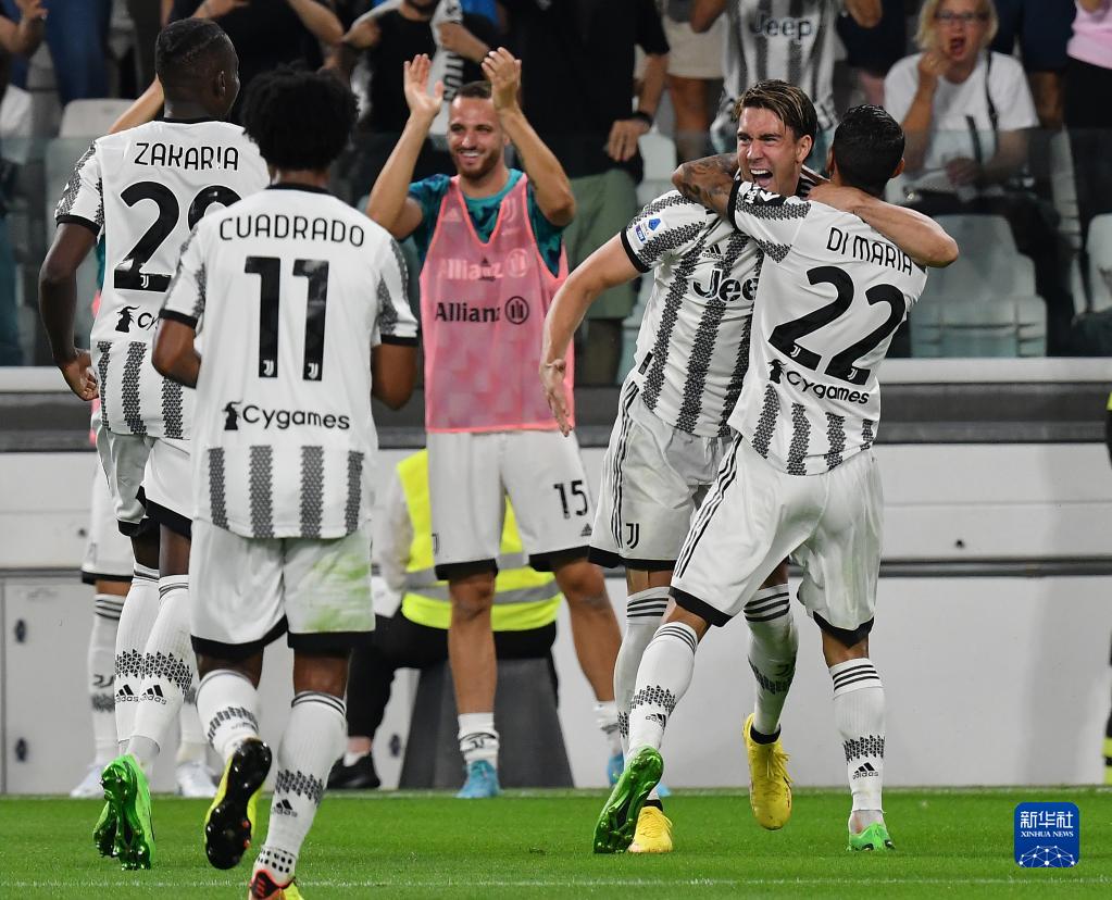 费兰：不是每天都能上演帽子戏法，我要让教练“头疼”（费兰：帽子戏法不是常态，我要让主帅为排兵布阵犯难）