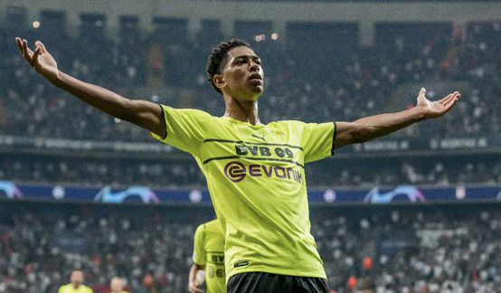 泰州队巴特“苏超”夺冠后缅怀父亲：我还在这条路上努力着