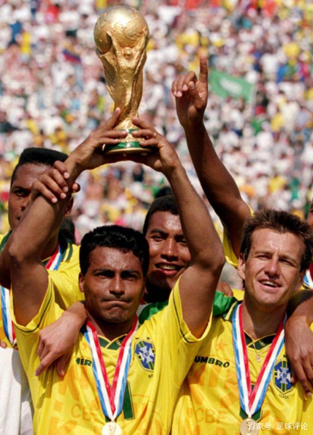 大力神杯已经抵达华盛顿！北京时间6日凌晨正式抽签