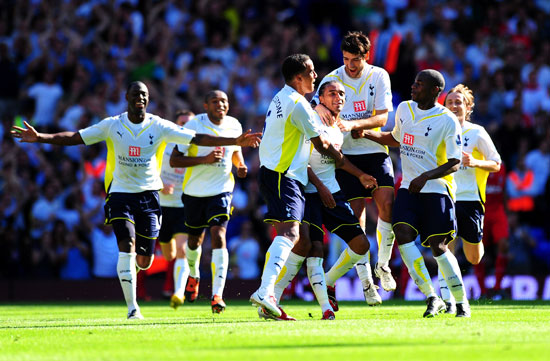 亚精英赛战报：陈威屡献神扑，海港0-0险平柔佛新山仍垫底（亚精英赛：陈威高接低挡，海港0-0逼平柔佛新山仍居垫底）