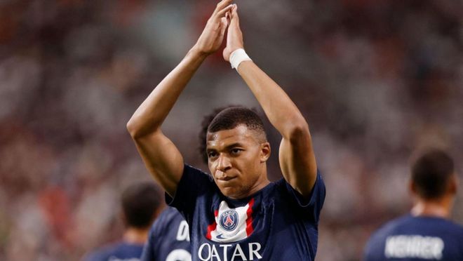 越老越妖！朱婷16分单场MVP！科内欧冠2连胜，第4座世俱杯稳了！（朱婷16分荣膺MVP，科内欧冠两连胜，第4座世俱杯在望）