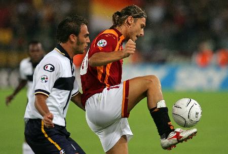 斯基拉：罗马正在计划和詹卢卡-曼奇尼续约至2029年（斯基拉：罗马计划将詹卢卡-曼奇尼合同续至2029年）