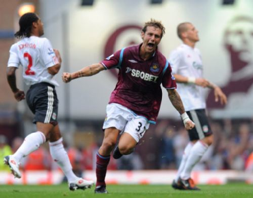 洛杉矶快船负于森林狼，经历逆转五连胜，森林狼展现顽强斗志，快船失误多，火力不足。（森林狼逆转击败快船，终结其五连胜，快船失误偏多火力不济）