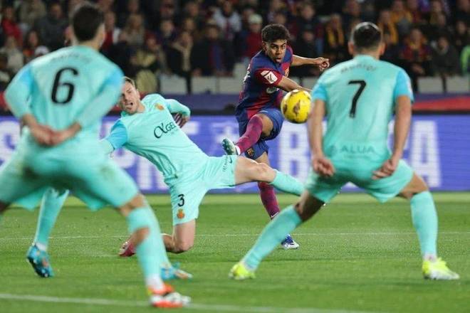 巴萨迎战贝蒂斯！五连胜后的关键一战，领头羊能否延续辉煌？（巴萨战贝蒂斯：五连胜后的硬仗，榜首能否延续强势？）