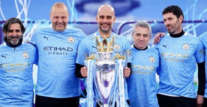 被记者问今天是否需要洗澡，科贝尔：我觉得这个问题有点冒犯（记者问“今天要不要洗澡”？科贝尔：这种提问有点冒犯）